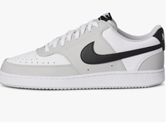 Nike Herren Court Vision Lo Sneaker für 60€ (-21%)