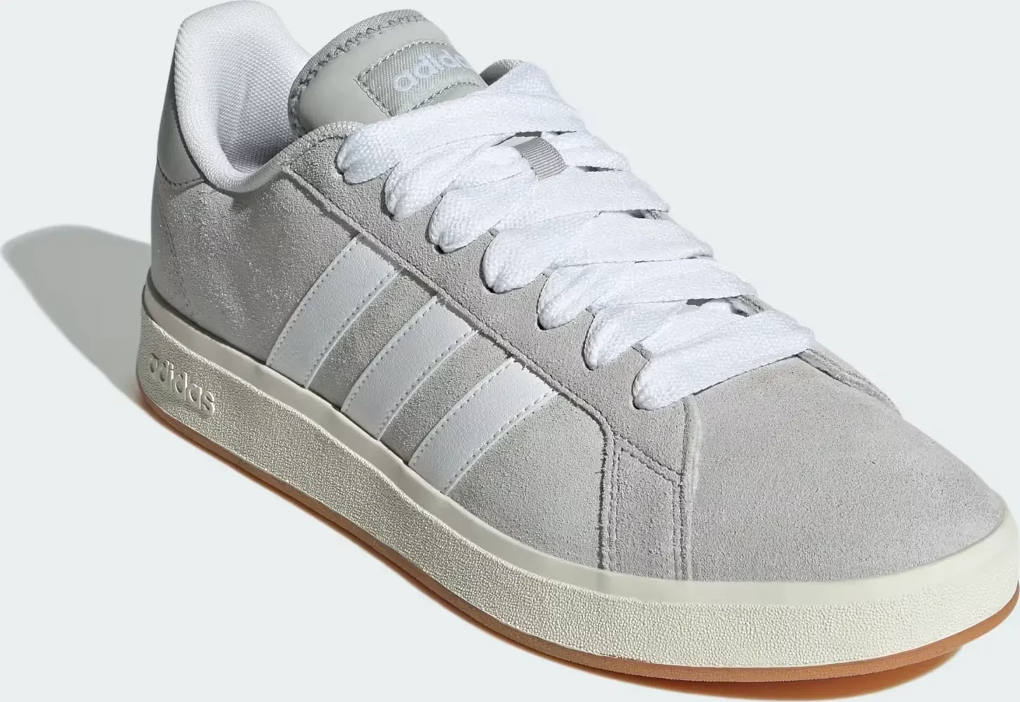 adidas Grand Court Base 00s grey two/cloud white/gum für 33€ (-22%)