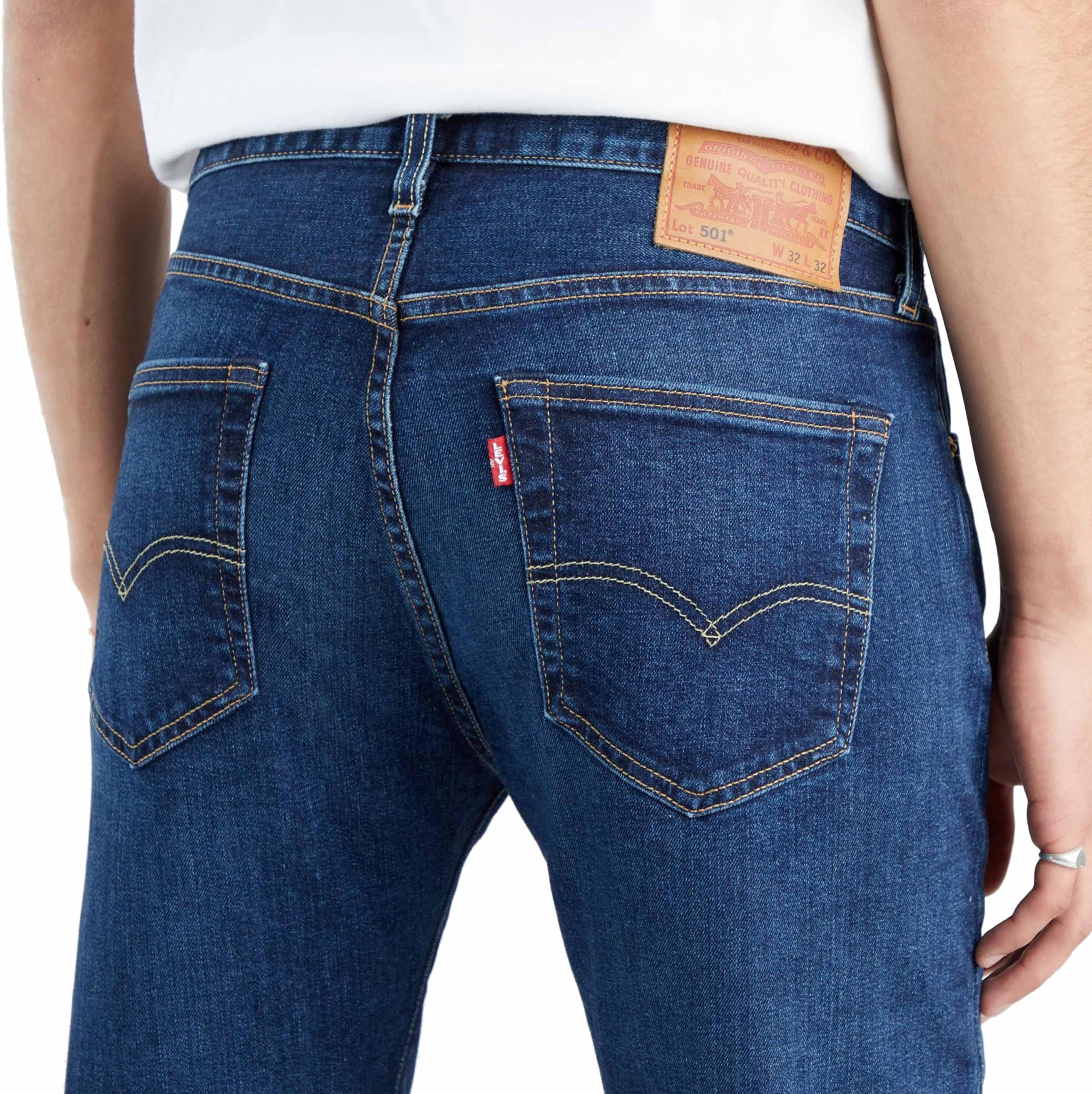 Levis Herren Jeanshose 501 Original Viele Größen für 54€ (-34%)