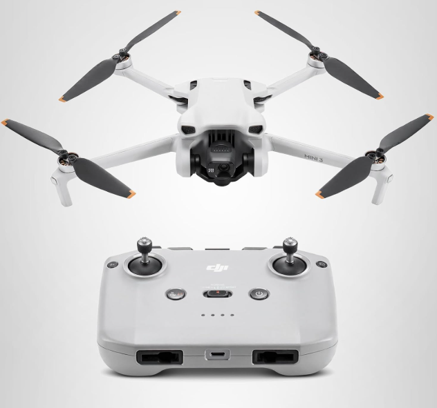 DJI Mini 3 Drohne – Basis-Set ODER Fly-More-Set mit Display-RC, 3x Akku, Ladestation, Tasche – Amazon/Globe-Flight mit CB für 227€ (-5%)